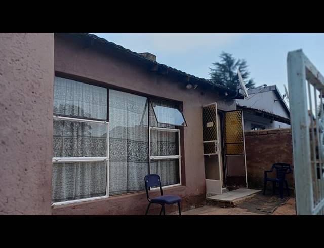 3 BEDROOM HOUSE FOR SALE IN HOSPITAL VIEW